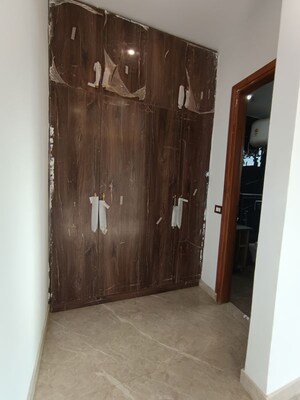 Furnished Amenities in 4 BHK Builder Floor at Sector 57 – for Rent
