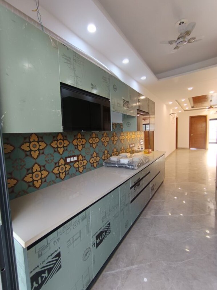 Kitchen, sector 57 4 Bedroom 350 Sq.Yd. Builder Floor In Sector 57 Gurgaon 10359513
