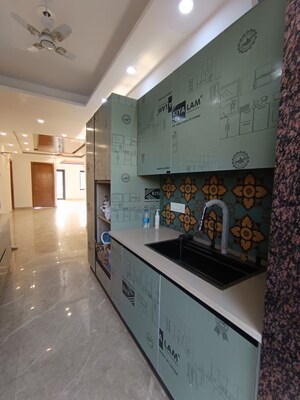 Kitchen in 4 BHK Builder Floor at Sector 57 – for Rent