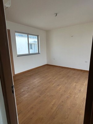 Room in 4 BHK Villa at Godrej Golf Link Villas, Sector 27 Yamuna Expressway – for Rent