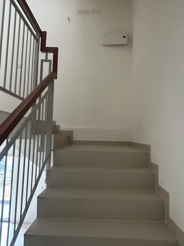undefined, godrej-golf-link-villas 4 Bedroom 125 Sq.Yd. Villa In Sector 27 Yamuna Expressway Greater Noida 10359537