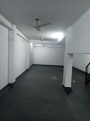  Office Space For Rent in Hazratganj