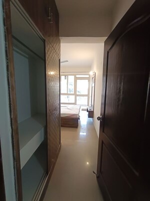 Building Lobby in 3 BHK Apartment at Emerald Green, Sector 52 – for Rent