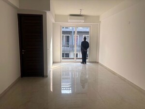 Dining Room in 3 BHK Builder Floor at Sector 61 – for Sale