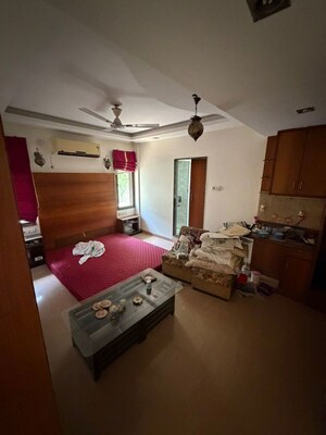 Bedroom in 2 BHK Apartment at Aundh – for Rent