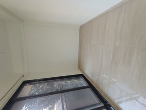 Furnished Amenities in 3 BHK Apartment at Swastik Solitaire, Chembur – for Sale