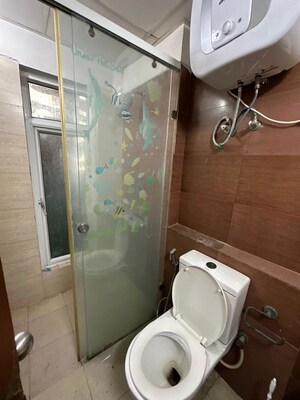 Bathroom in 2.5 BHK Apartment at Mahagun Moderne, Sector 78 – for Rent