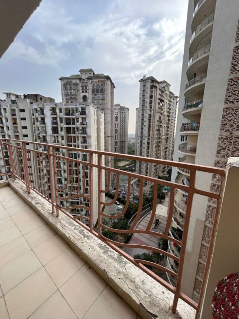 Balcony, mahagun-moderne 2.5 Bedroom 1250 Sq.Ft. Apartment In Sector 78 Noida 10359630