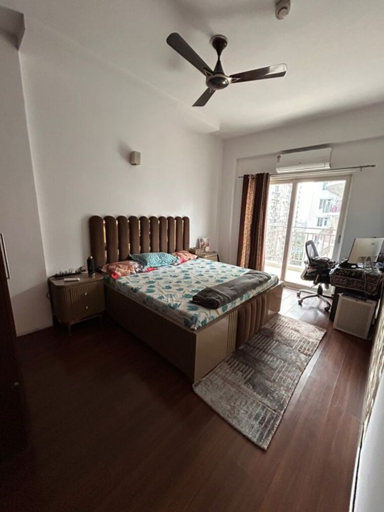 Bedroom, mahagun-moderne 2.5 Bedroom 1250 Sq.Ft. Apartment In Sector 78 Noida 10359630