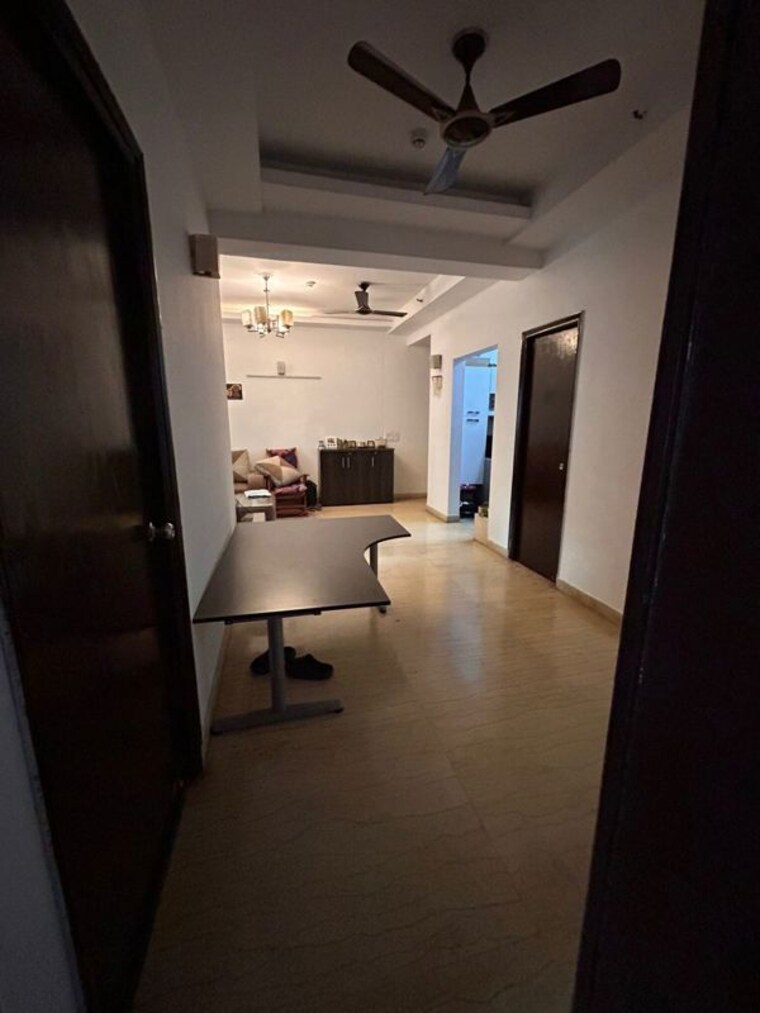 Room, mahagun-moderne 2.5 Bedroom 1250 Sq.Ft. Apartment In Sector 78 Noida 10359630
