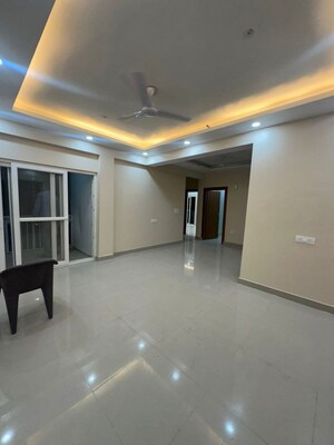 Room in 3.5 BHK Apartment at Aims Golf Avenue I, Sector 75 – for Rent