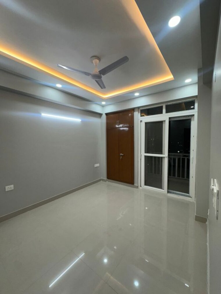 Room, aims-golf-avenue-i 3.5 Bedroom 1825 Sq.Ft. Apartment In Sector 75 Noida 10359665