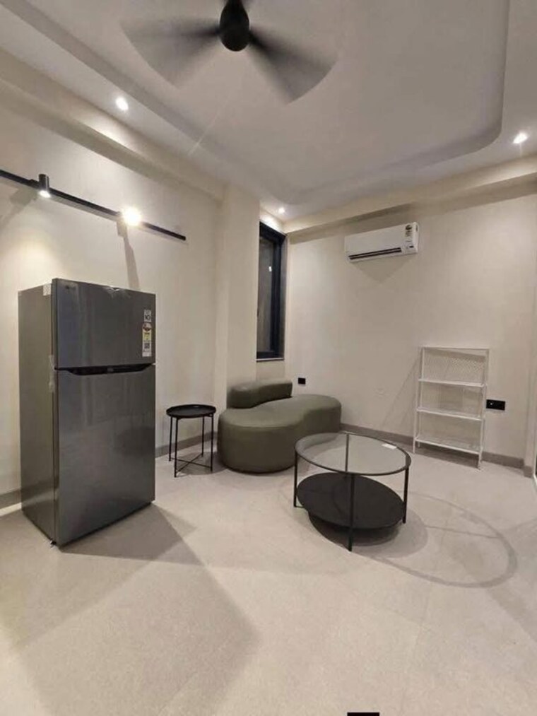 Living Room, smart-world-orchard 3 Bedroom 1721 Sq.Ft. Apartment In Sector 61 Gurgaon 10359700