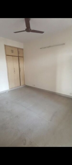 Room in 3 BHK Apartment at SRS Residency, Sector 88 – for Rent