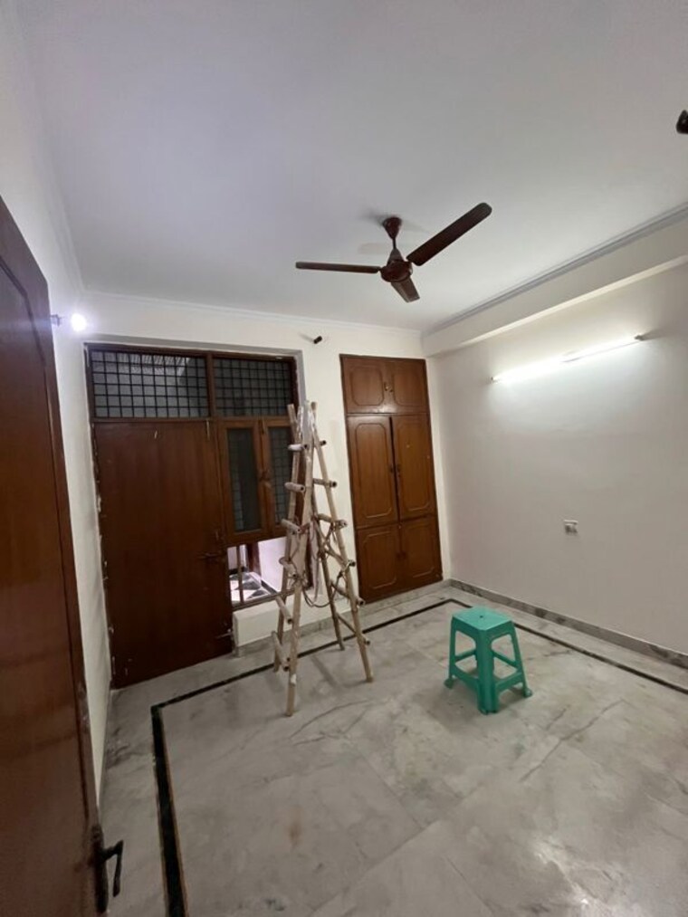 Room, sector 47 2 Bedroom 112 Sq.Mt. Independent House In Sector 47 Noida 10359713