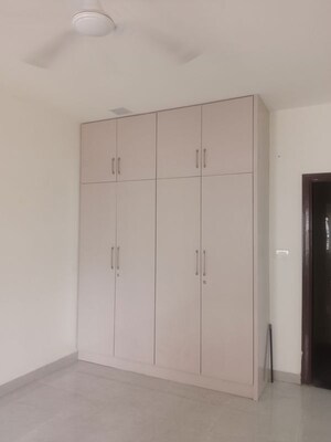 Room in 3 BHK Apartment at Lakdi Ka Pul – for Rent
