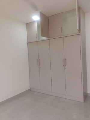Room in 3 BHK Apartment at Lakdi Ka Pul – for Rent
