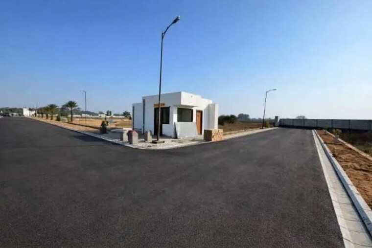 Exterior View, sector 52  515 Sq.Yd. Plot In Sector 52 Gurgaon 10359730