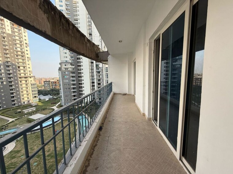 Balcony, 3c-lotus-300 3.5 Bedroom 3942 Sq.Ft. Apartment In Sector 107 Noida 10359764