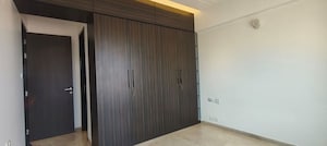 Room in 2 BHK Apartment at Kalpataru Radiance, Goregaon West – for Rent