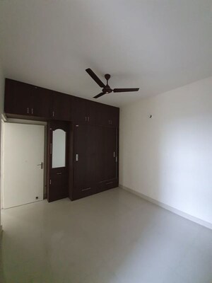 Room in 2 BHK Apartment at SBP Housing Park, Central Derabassi – for Rent
