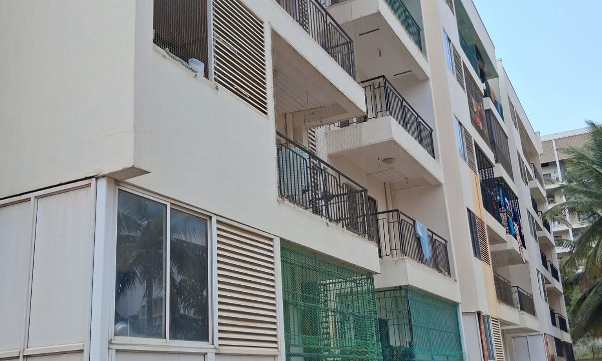 3 BHK + Pooja Room Apartment For Sale in Amrutha Grandeur