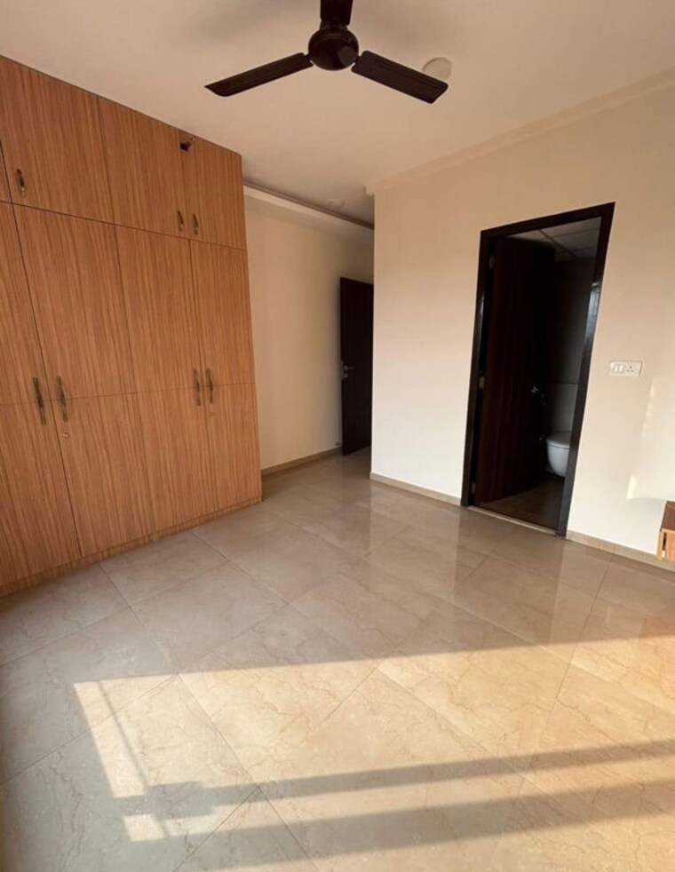 Room, borivali west 4 Bedroom 2500 Sq.Ft. Apartment In Borivali West Mumbai 10359807