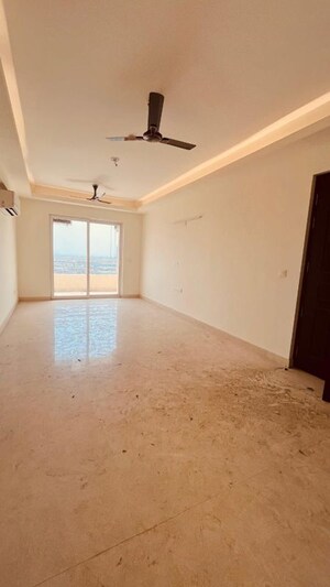 2.5 BHK Apartment For Rent in Wave Amore, Sector 32