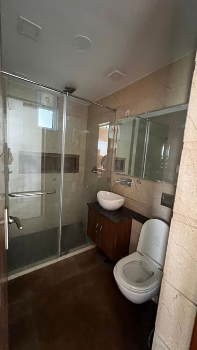 Bathroom, jawahar nagar 3 Bedroom 2100 Sq.Ft. Apartment In Jawahar Nagar Delhi 10357660