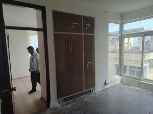 Room in 3 BHK Apartment at Maxxus Elanza, International Airport Road – for Rent