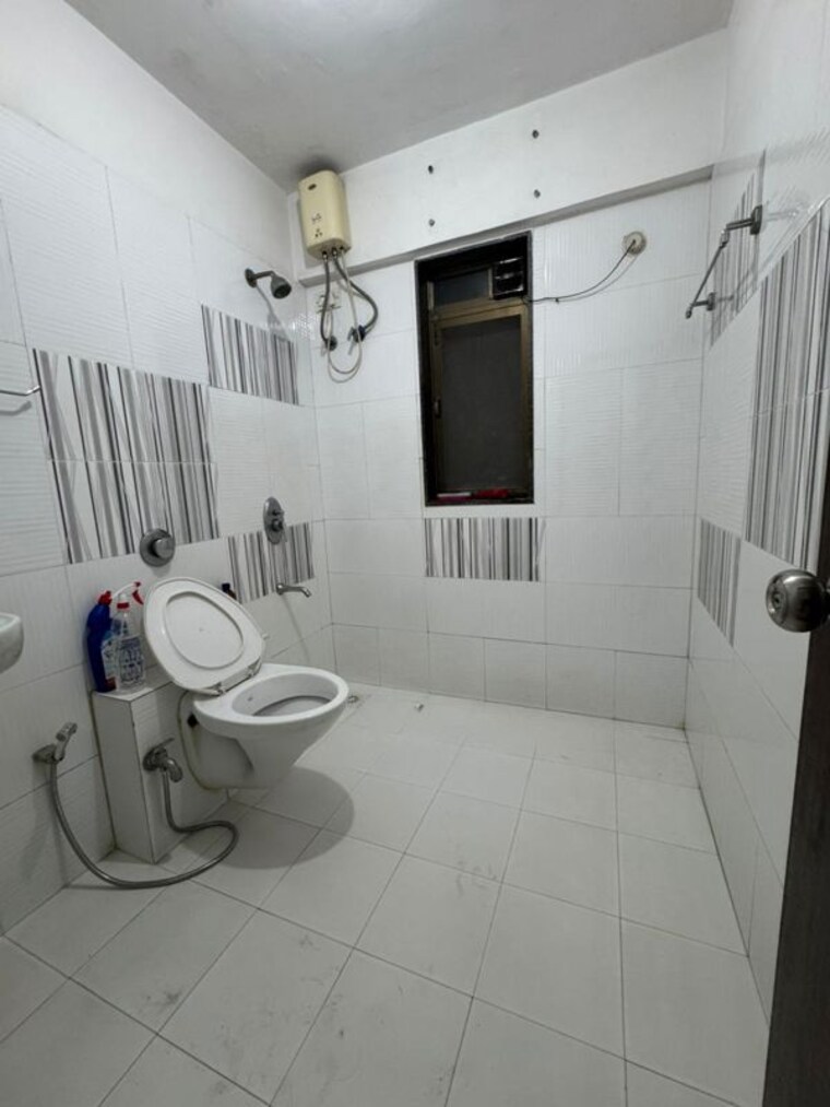 Bathroom, swastik-solitaire 2 Bedroom 1040 Sq.Ft. Apartment In Chembur Mumbai 10359873