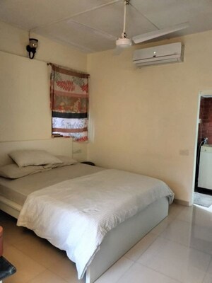 Bedroom in 1 BHK Apartment at Ashiana CHS Bandra West, Bandra West – for Rent