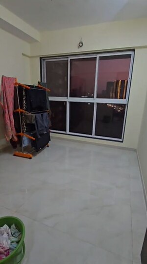 Bedroom in 2.5 BHK Apartment at Swastik Park, Chembur – for Rent