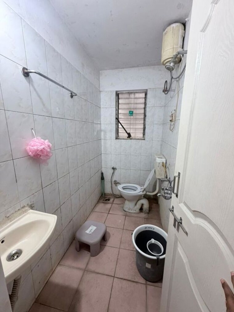 Bathroom, beharay-rathi-visava-park 1 Bedroom 550 Sq.Ft. Apartment In Aundh Pune 10359895