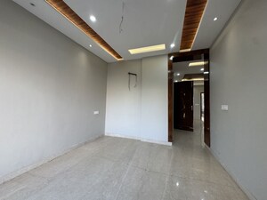 Room in 3 BHK Builder Floor at Sector 21 – for Sale