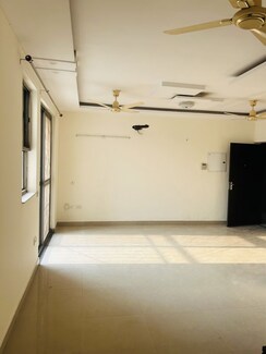 2 BHK Apartment For Sale in Unitech Uniworld Gardens 2