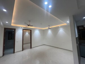 Living Room in 3 BHK Apartment at Mandi – for Rent