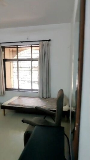Bedroom in 2 BHK Apartment at Chembur – for Rent
