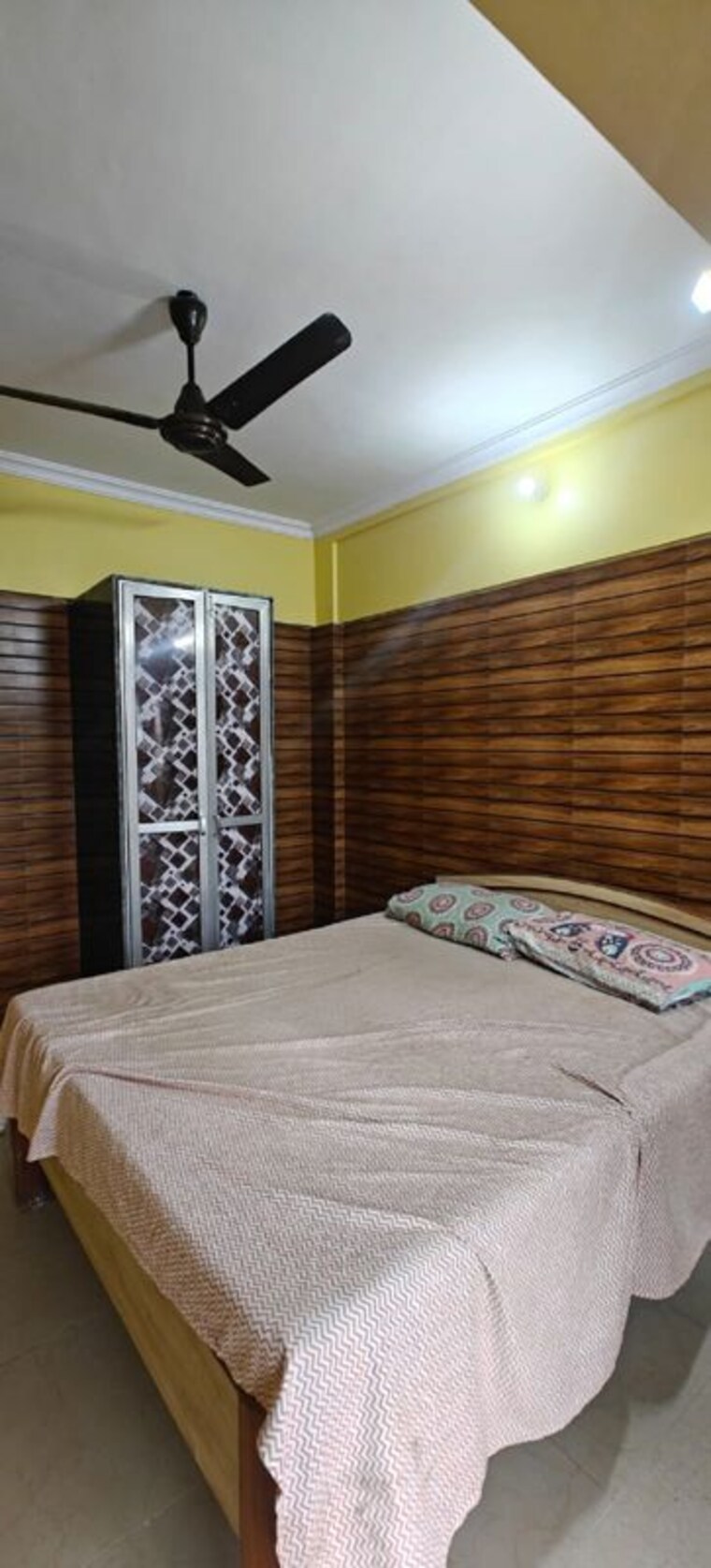 Bedroom, bandra west 1 Bedroom 500 Sq.Ft. Apartment In Bandra West Mumbai 10359939