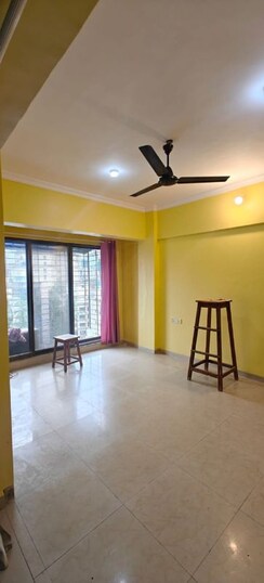 1 BHK + Pooja Room Apartment For Rent in Bandra West