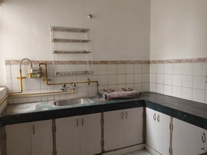 Kitchen in 3.5 BHK Builder Floor at RWA Apartments Sector 40, Sector 40 – for Rent