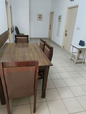 Kitchen in 3.5 BHK Builder Floor at RWA Apartments Sector 40, Sector 40 – for Rent