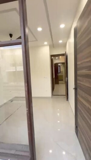 Building Lobby in 3 BHK Builder Floor at RPS Palm Drive, Sector 88 – for Sale