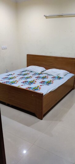 2 BHK + Pooja Room Builder Floor For Rent in Kalkaji