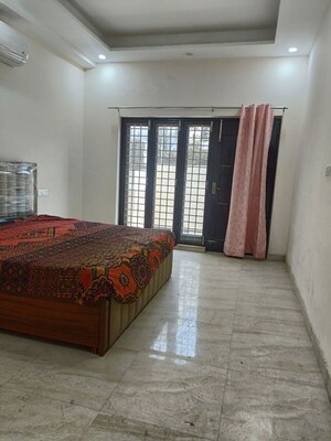 Bedroom in 3 BHK Builder Floor at Sector 52 – for Rent