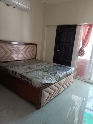 Bedroom in 3 BHK Builder Floor at Sector 52 – for Rent