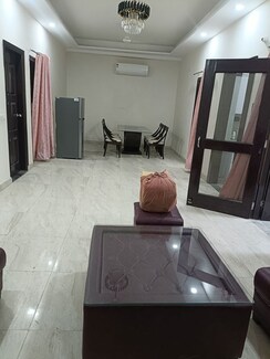 3 BHK Builder Floor For Rent in Sector 52