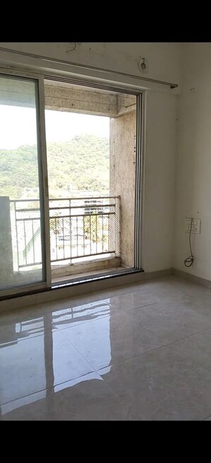 Room in 2 BHK Apartment at JP North Atria, Mira Road – for Rent