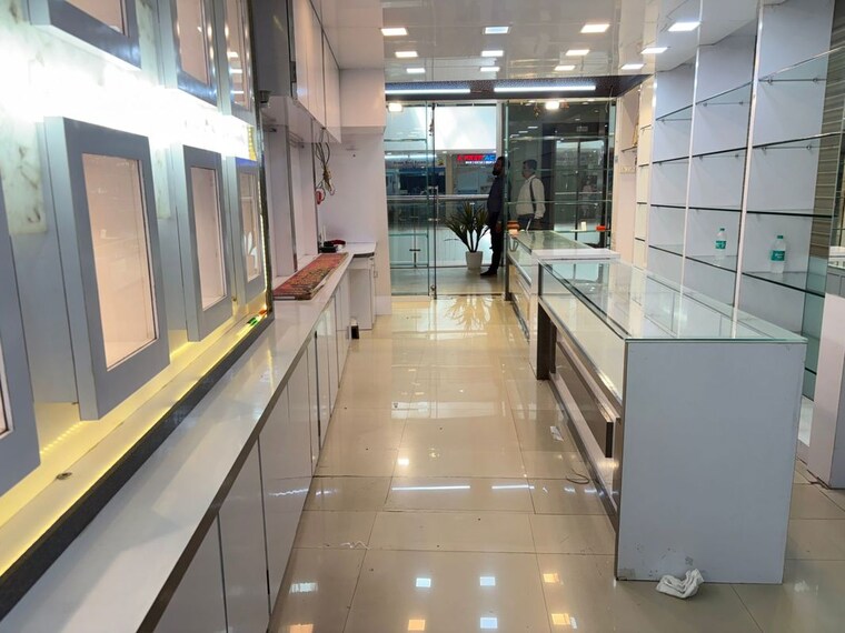 Team Area, rustomjee-eaze-zone-mall Commercial Shop 321 Sq.Ft. In Malad West Mumbai 10359972