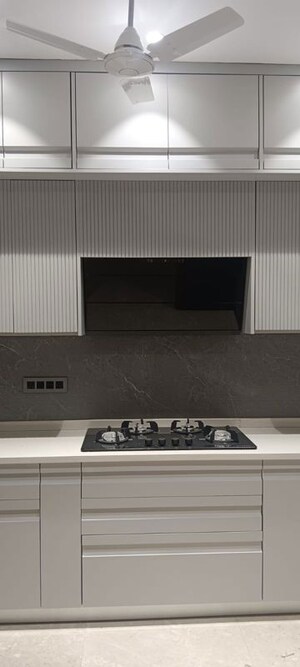 Furnished Amenities in 3 BHK Builder Floor at Greater Kailash I – for Sale